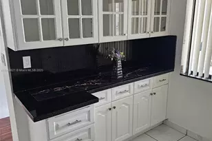 343 Fairway Cir, Weston, FL 33326 - Photo 6