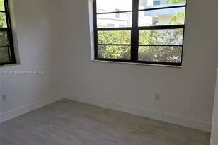 7710 Carlyle Ave, Miami Beach, FL 33141 - Photo 12
