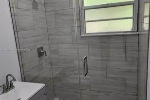 7710 Carlyle Ave, Miami Beach, FL 33141 - Photo 14