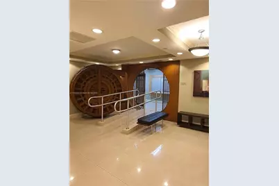111 E Flagler St #604, Miami, FL 33131 - Photo 4
