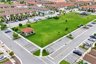 10480 W 33rd Ln, Hialeah, FL 33018 - Photo 6