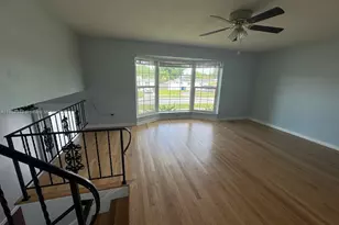 141 NW 72nd Way, Pembroke Pines, FL 33024 - Photo 6