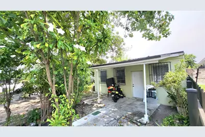 683 NW 30th St, Miami, FL 33127 - Photo 6