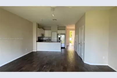 1121 Vermilion Dr, West Palm Beach, FL 33461 - Photo 8