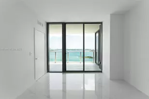 700 NE 24th St, Miami, FL 33137 - Photo 32