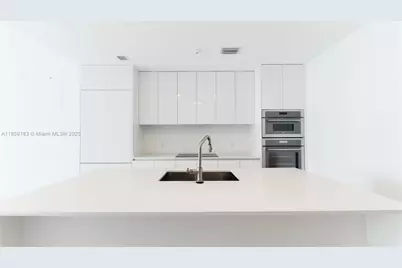 700 NE 24th St #2905, Miami, FL 33137 - Photo 14