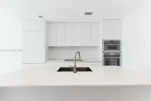 700 NE 24th St, Miami, FL 33137 - Photo 14