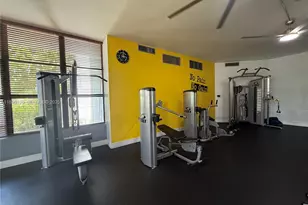 800 Parkview Dr, Hallandale Beach, FL 33009 - Photo 20