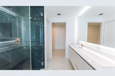 700 NE 24th St #2705, Miami, FL 33137 - Photo 36