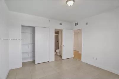15051 Royal Oaks Ln #2603, North Miami, FL 33181 - Photo 10