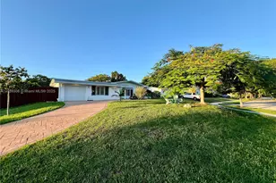 8821 SW 192nd St, Cutler Bay, FL 33157 - Photo 2