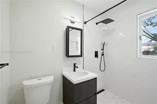 2545 SW 27th Ln, Miami, FL 33133 - Photo 14