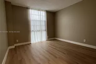 20500 W Country Club Dr, Aventura, FL 33180 - Photo 32