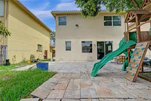9860 NW 20th Ct, Pembroke Pines, FL 33024 - Photo 30
