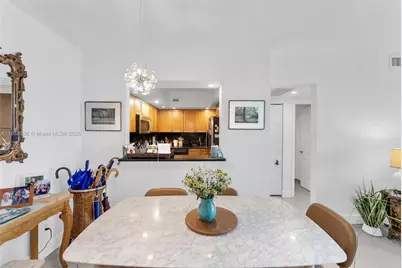 5600 Collins Ave #17W, Miami Beach, FL 33140 - Photo 8