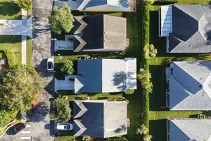 677 SE 22nd Dr, Homestead, FL 33033 - Photo 2