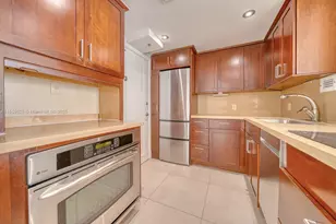 1000 West Ave, Miami Beach, FL 33139 - Photo 12
