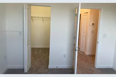 945 NE 211th St, Miami, FL 33179 - Photo 10