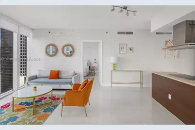 485 Brickell Ave #2210, Miami, FL 33131 - Photo 10