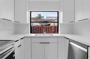 6460 NW 170th Terrace, Hialeah, FL 33015 - Photo 14