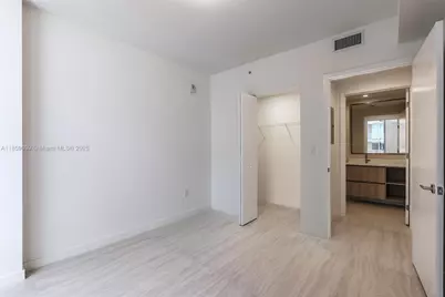 77 SE 5th St #1709, Miami, FL 33131 - Photo 42