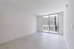 77 SE 5th St, Miami, FL 33131 - Photo 42