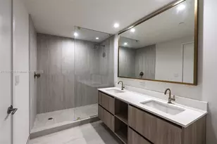 77 SE 5th St, Miami, FL 33131 - Photo 64