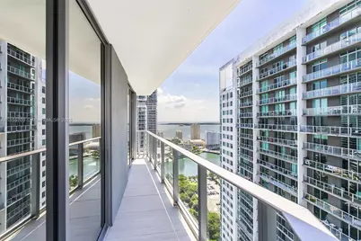 77 SE 5th St #309, Miami, FL 33131 - Photo 12