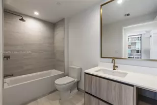 77 SE 5th St, Miami, FL 33131 - Photo 44