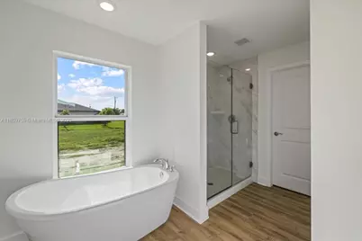 1012 NW 9th St, Cape Coral, FL 33993 - Photo 16