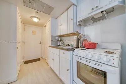 19201 Collins Ave #822, Sunny Isles Beach, FL 33160 - Photo 6