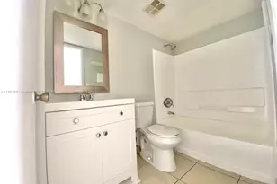 7125 NW 186th St, Hialeah, FL 33015 - Photo 12
