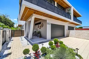 8821 SW 56th St, Miami, FL 33165 - Photo 4