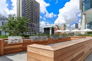 398 NE 5th St, Miami, FL 33132 - Photo 14