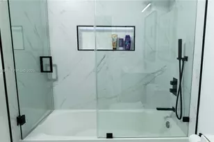 700 NE 25th St, Miami, FL 33137 - Photo 18