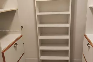 9735 NW 52nd St, Doral, FL 33178 - Photo 6