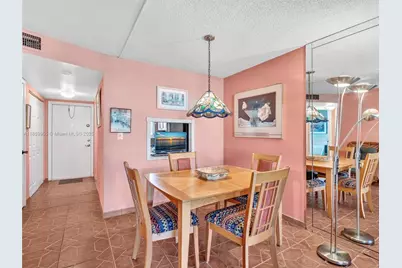 8020 N Sunrise Lakes Dr #110, Sunrise, FL 33322 - Photo 14