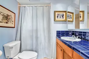 8020 N Sunrise Lakes Dr, Sunrise, FL 33322 - Photo 20