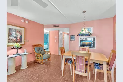 8020 N Sunrise Lakes Dr #110, Sunrise, FL 33322 - Photo 10