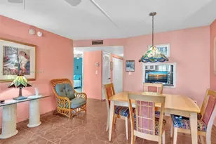 8020 N Sunrise Lakes Dr, Sunrise, FL 33322 - Photo 10