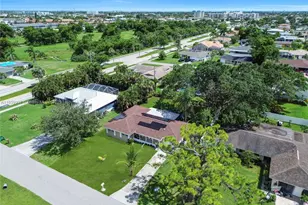 246 SE 44th St, Cape Coral, FL 33904 - Photo 4