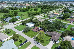 246 SE 44th St, Cape Coral, FL 33904 - Photo 44