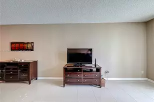 19380 Collins Ave, Sunny Isles Beach, FL 33160 - Photo 18