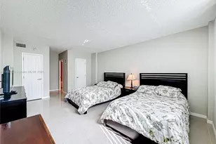 19380 Collins Ave, Sunny Isles Beach, FL 33160 - Photo 26