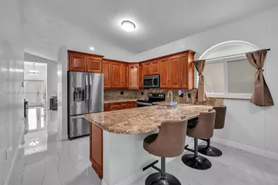 544 NW 159th Ln, Pembroke Pines, FL 33028 - Photo 18