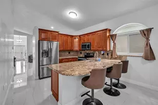 544 NW 159th Ln, Pembroke Pines, FL 33028 - Photo 18