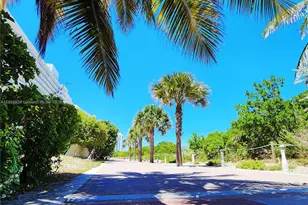 5555 Collins Ave, Miami Beach, FL 33140 - Photo 44