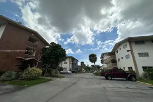 16701 NE 13th Ave, Miami, FL 33162 - Photo 12