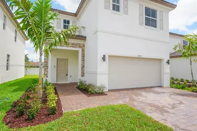 2637 SE 24th Ct, Homestead, FL 33035 - Photo 4