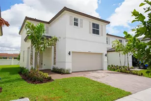 2637 SE 24th Ct, Homestead, FL 33035 - Photo 2